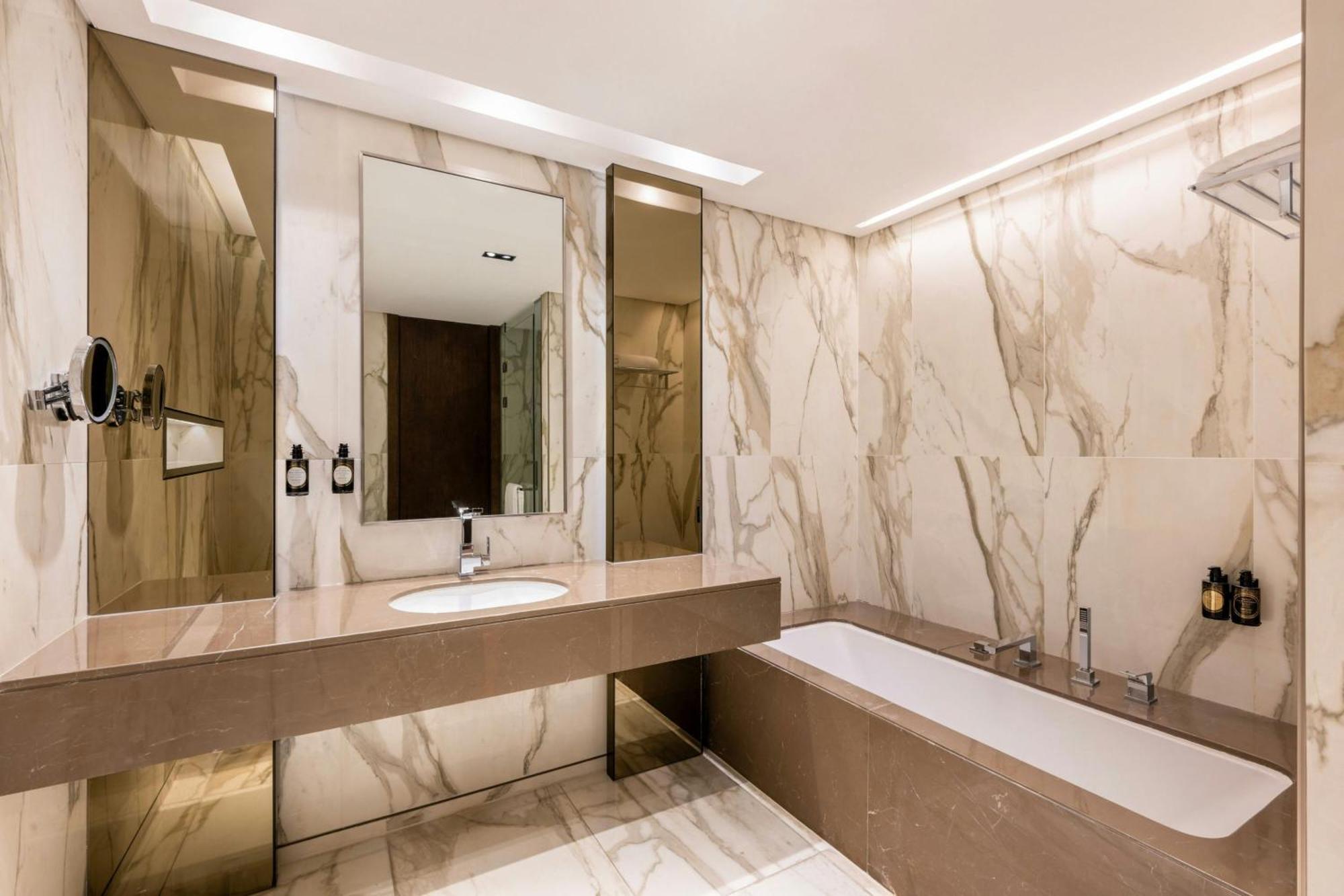 Hotel Agora, Doha, Autograph Collection Lusail Exterior foto